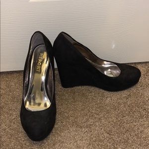 Black wedged heels